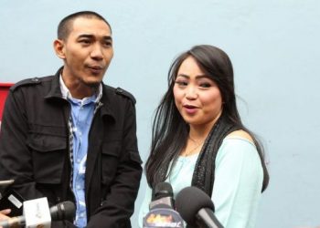 Revealed! Prevent Cheating, This Rising Celebrity Is Having Husband and Wife Every Day