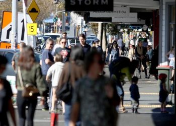 Severe! Receiving Delivery, a Family In New Zealand Is Infected With Corona