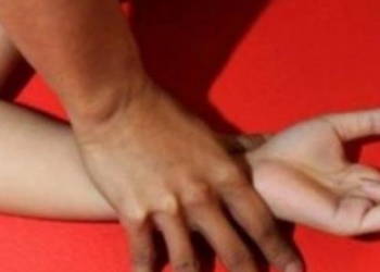 Being Raped by Her Neighbor, A High School Student is 3 Months Pregnant; the Perpetrator is Willing To Marry But Do Not Want To Confess