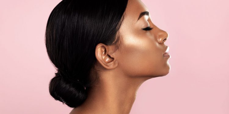 How to Choose the Base Makeup for Natural Results