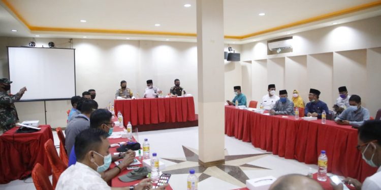 The number of Covid-19 transmission cases has increased, the Siak Regency Task Force held a meeting with the Management of PT. Indah Kiat Tualang