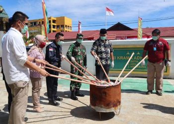 Kejari Indragiri Hilir Destroys Evidence of Narcotics and Illegal Cigarettes