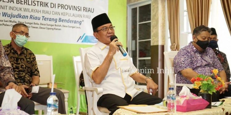 The Governor of Riau Inaugurates 7 Electric Villages in Indragiri Hilir