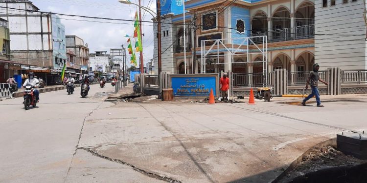 After being damaged for a long time, the traffic light in Tembilahan was finally repaired