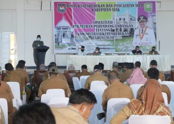 In The New Normal Period, The Siak Regent Opens The Socialization of The 2020 Population Administration Legislation and Regulations