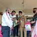 Amid the Rain, Marlis Syarif Gives Aid to The Victims of The Hurricane in Tembilahan