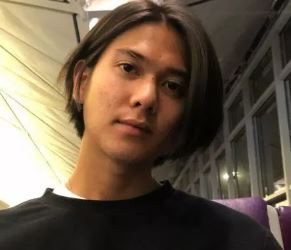 Actor Iqbal Ramadhan’s Hairstyle is A Public Concern