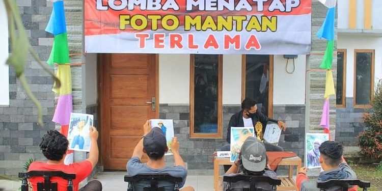 Viral! August 17 Competition for the Longest Stare at Ex-Girlfriend’s Photo