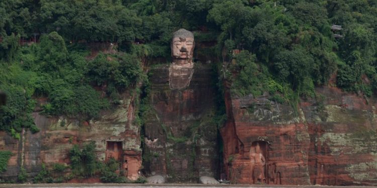 Typhoon Higos Turns Into Tropical Storm In China, Yangtze River Overflows