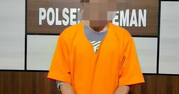 In possession of 15.50 grams of crystal methamphetamine, the suspect was arrested