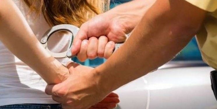 The Sadistic Action of a Woman Attacked 3 Men with a Razor Blade
