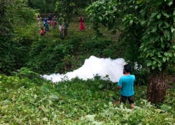Splashy! Mysterious White Foam Leaves Out of the Ground in Sijunjung, This What the Environmental Service Said