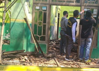 The Story of a Husband Burnt Himself and His Family  for Always Bickering