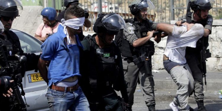 The occupation forces arrested 18 Palestinians from the West Bank