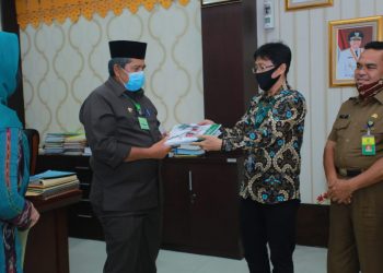 Helping Improve the Quality of Education in Siak Regency, Regent Alfedri: Continue the Partnership with the Tanoto Foundation
