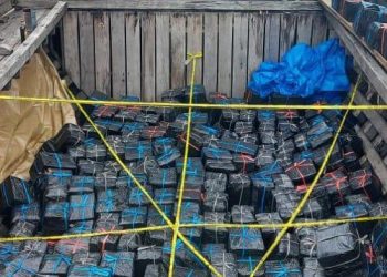 Criminal Investigation Unit of the District Police of Indragiri Hilir Succeed to Thwarted the Smuggle Hundreds of Bottles of Liquor