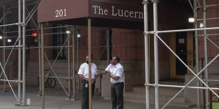 New York’s Efforts to Move Homeless Men To Hotels Reaps Criticism