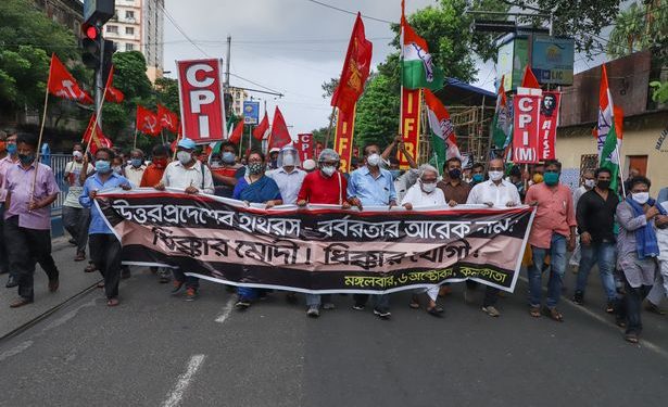 Tragic, the Little Girl’s Corpse Placed in the Street by Her Parents in the North of India