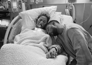 Sad, Chrissy Teigen and John Legend Lose Their Baby Boy