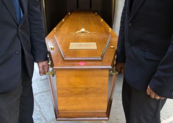 After Unable to Pay for Their Son’s Burial, a Family Forced to Leave the Body on the Floor