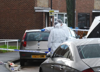 A Man is Fighting For His Life After Was Hacked at With a Machete, Screamed With His Hand Hanging Off