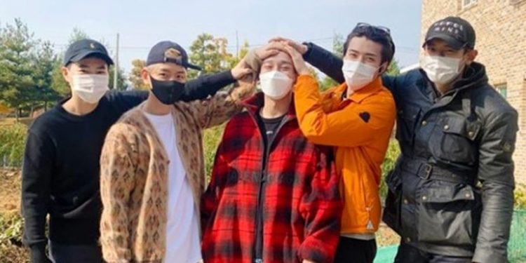 Chen from EXO Started His Military Training, Suho Came to Gives Support and Makes the Fans Were Touched