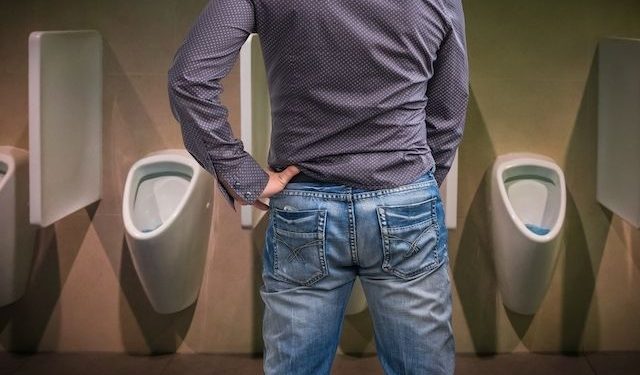 Beware of Urinary Incontinence … These 4 Problems Await You!