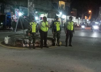 The Task Force of Indragiri Hilir Enforce the Discipline of the Health Protocol