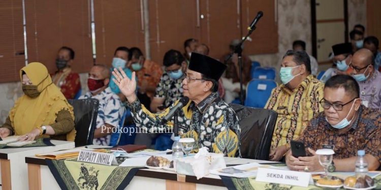 The Regent of Indragiri Hilir Holds a Simulation