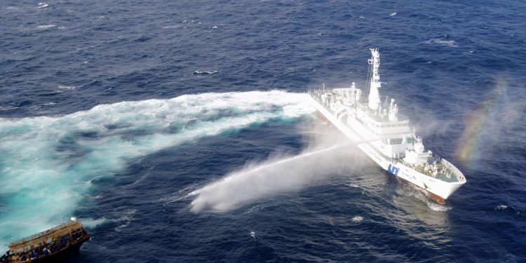 The Number of Chinese Boats Allegedly Illegally Fishing for Flying Squid Has Been Increasing in Japan’s Exclusive Economic Zone