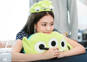 OMG, BLACKPINK’s Jennie Revealed Her Heartwarming Collection from Her Fans