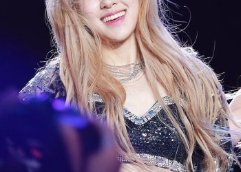 6 Times When BLACKPINK’s Rosé Using Her Hair In Dance Moves
