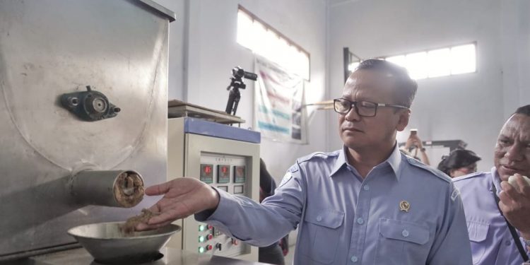 After Getting off the Plane from the United States, Minister Edhy Prabowo Arrested At Soetta Airport