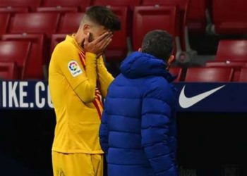Pique Likely Out for Several Months After a Serious Knee Ligament Injury