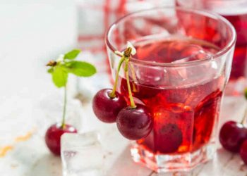 No Need to Use Expensive Creams, Here Are Some Drinks that Can Get Rid of Acne