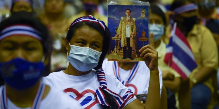 Dozens of People Were Injured When Lawmakers in Bangkok Clashed About Charter Reformation