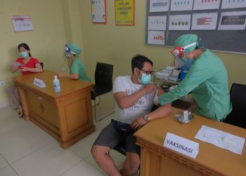 Residents and Businesses of Bali are Hoping on the Progress of Coronavirus Vaccines