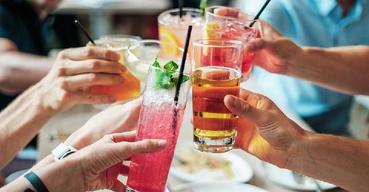 8 Healthy Drinking Habits for Weight Loss