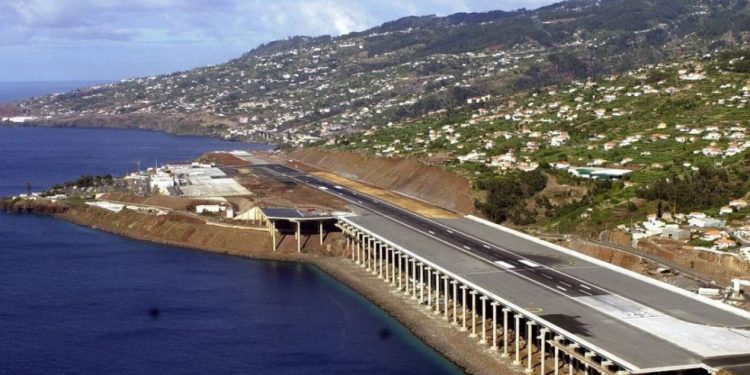 Here Are 7 Most Extreme Airport in the World