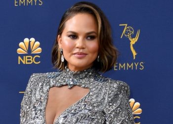Chrissy Teigen in Grief Depression Hole After Lose Her Baby