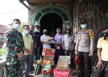 Dandim, Kapolres and Chairman of DPRD Inhil Visit Fire Victims