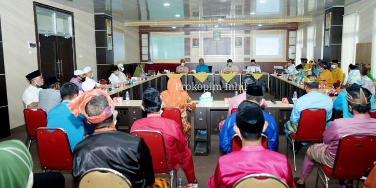 Leading the Meeting, the Regent of Indragiri Hilir Call MTQ to be Held in December