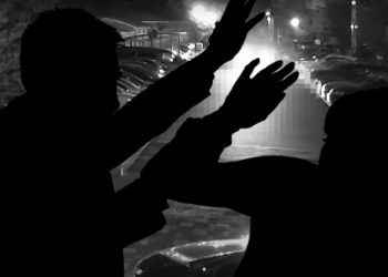 Content Warning: A Korean Drunk Man Brutally Assaulting His Girlfriend Nonstop for 15 Times