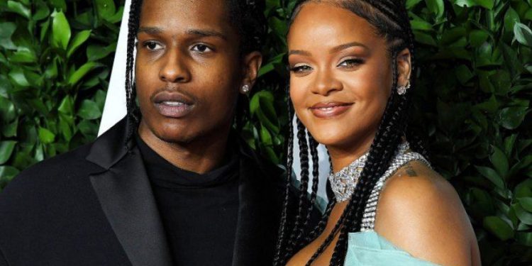 Breaking Up With Millionaire from Saudi Arabia, Rihanna Have a Relationship With Rapper A $