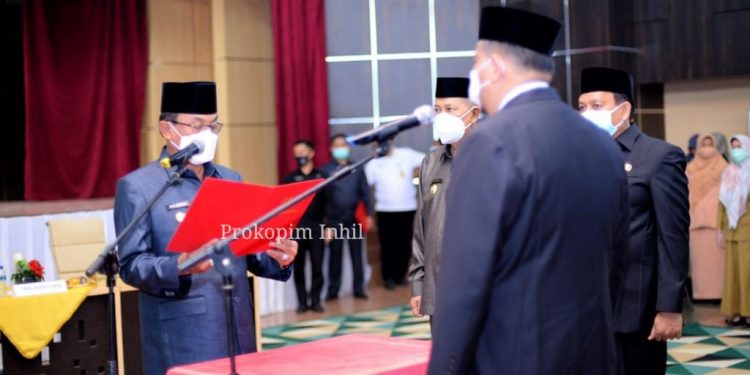 Regent of Indragiri Hilir Inaugurated Afrizal as Secretary of the District