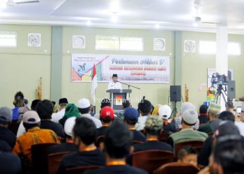 Attending the Duanu Community Grand Meeting, Regent Inhil Invites Preserving Tradition