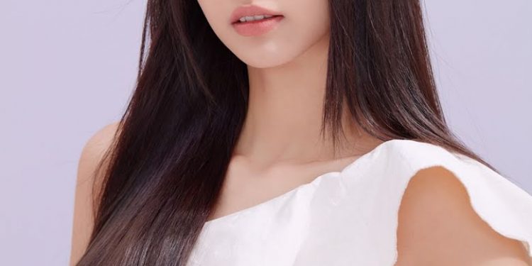 6 Female Stars who have been Dating but Still Cool With Their Guy Friends