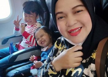 Indonesia Plane Crash: The Last Post from a Woman After She Boarded a Doomed Plane Featured Two Laughing Children and Two Emojis Blowing Kisses