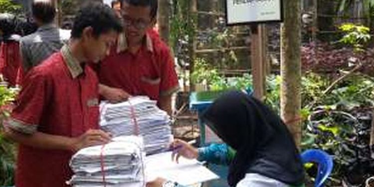 Tragic, a Student Unable To Pay Tuition Fees, Issued From a School In East Jakarta