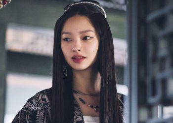 Choi Yoo Hwa Becomes A Mysterious Woman In Upcoming Drama River Where The Moon Rises